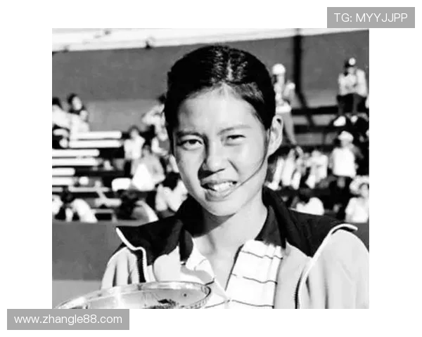 网球运动的发展历程与全球影响力分析：从历史起源到现代竞技场上的变革