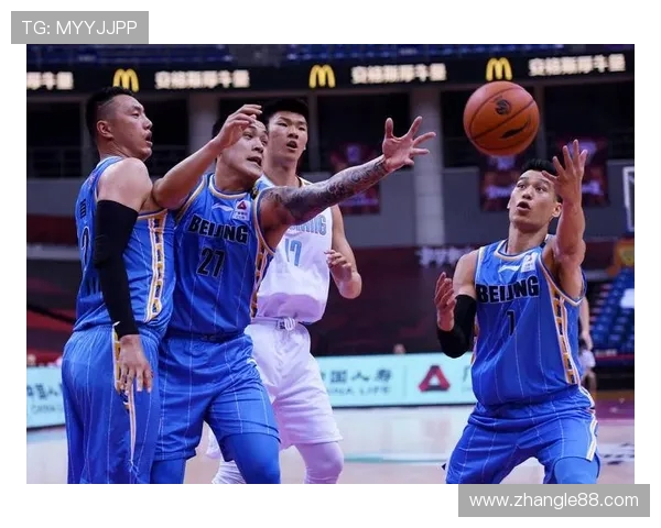 深入分析北京篮球队的阵地战战术特点与执行策略