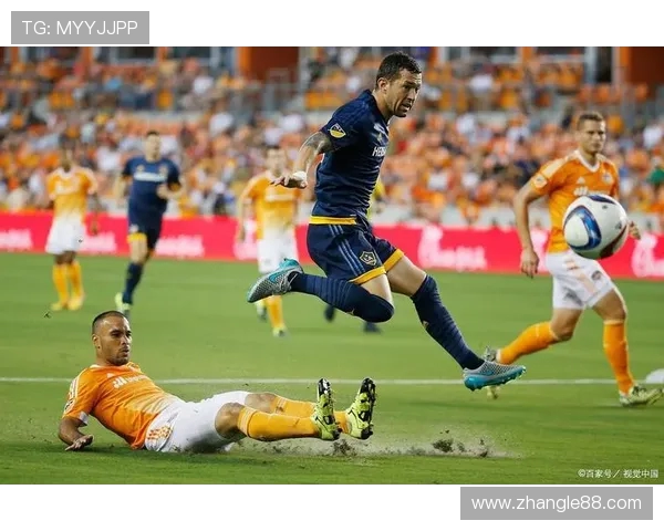 休斯顿迪纳摩迎战肯萨斯竞技双方争夺美职联关键积分 休斯顿迪纳摩迎战肯萨斯竞技双方争夺美职联关键积分