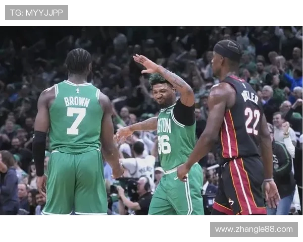 凯尔特人迎战里加球队期待一场精彩的篮球对决与激情碰撞